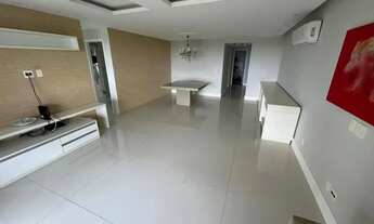 Imagem 2: Apartamento para venda com 165 metros quadrados com 4 quartos