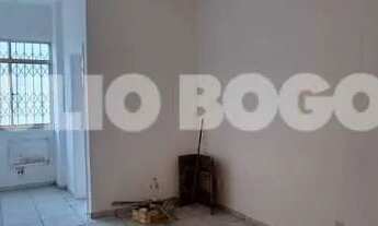 Imagem 2: Apto perto da Lagoa!!Sala ampla,1 quarto com armários,banheiro com blindex,dependência e á