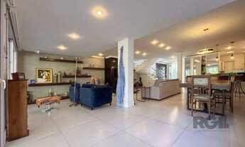 Imagem 6: Casa em condomínio com pátio, piscina, 3 suítes e 2 vagas