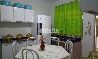 Imagem 6: Casa residencial disponível para venda no bairro Marta Helena em Uberlândia-MG