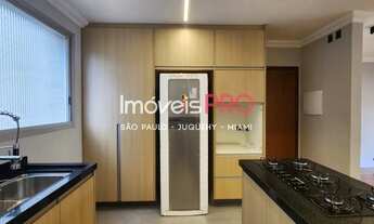 Imagem 7: Rua Oscar Freire ao lado do metrô