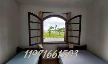 Imagem 3: Caragua temporada frente a praia