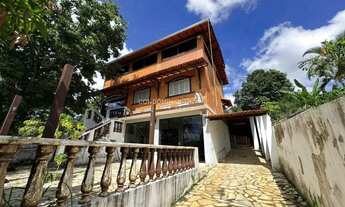 Imagem: CASA EM FRENTE À LAGOA OLHOS D ÁGUA