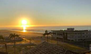Imagem 2: Temporada Apartamento de 2 dormitórios com vista para o mar e churrasqueira Reveillon disp