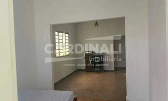 Imagem 4: Casa com amplo quintal. Ótima localização, próximo ao Centro!