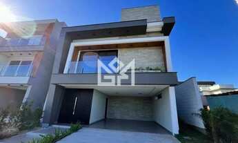 Imagem: Casa Exclusiva com 3 Suítes à Venda no