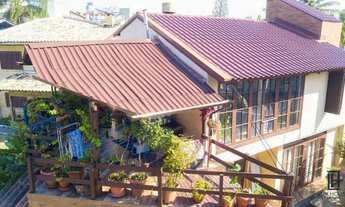 Imagem: Casa à venda no bairro Canasvieiras em