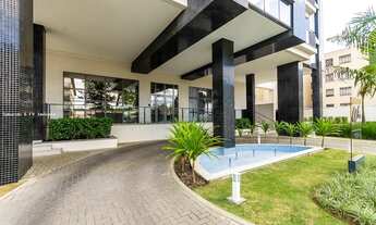 Imagem 2: Apartamento para venda possui 143 metros quadrados com 3 quartos em Centro - Curitiba - PR