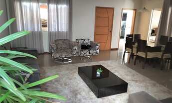 Imagem: LONDRINA - Casa Padrão - Coliseu