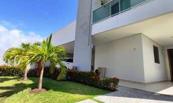 Imagem 6: Casa com piscina e sistema de energia solar