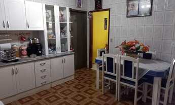 Imagem 4: Casa para Venda em Foz do Iguaçu, Jardim das Flores, 4 dormitórios, 2 suítes, 3 banheiros