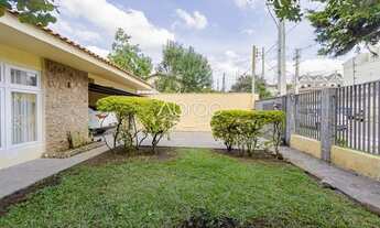 Imagem 2: Casa Ampla a venda, com 03 quartos em excelente localização no bairro Santa Quitéria