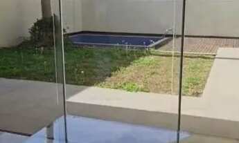 Imagem 3: Casa para venda tem 342 metros quadrados com 3 quartos em Guabirotuba - Curitiba - PR