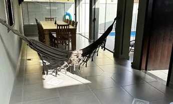 Imagem 6: Casa de condomínio térrea para venda possui 225 metros quadrados com 6 quartos