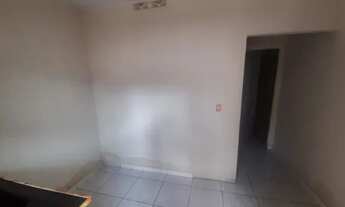 Imagem 3: Casa em vila. Bairro Tijuca, 2 peças com banheiro, livre de água e luz