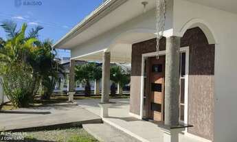 Imagem: Linda Casa com 3 Quartos em Pedra Branca