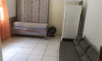 Imagem 6: Apto tipo Kitnet/conjugado dormitório e sala, cozinha independente, area de serviços, na G