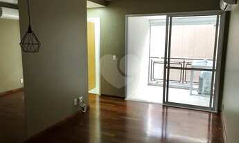 Imagem 2: Lindo apartamento em Pinheiros. reformado, com sacada envidraçada, junto ao metrô Fradique