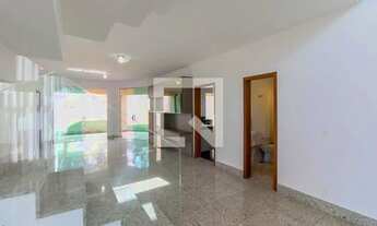 Imagem 5: Casa à Venda - Bandeirantes, 3 Quartos, 1000 m2