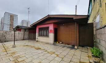 Imagem: Casa térrea com 3 quartos sendo 2 suítes