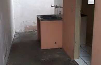 Imagem 4: Alugo casa 2/4 cerâmica Roosevelt