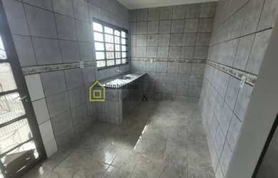 Imagem 3: Alugo apartamento 2 quartos, sala, cozinha, banheiro varando com vaga de garagem