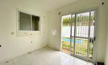 Imagem 7: Casa em Condomínio fechado com vaga de garagem coberta e piscina