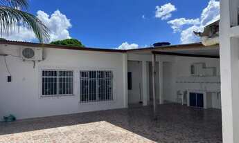 Imagem: Aluga-se casa recém reformada no Conj Medici