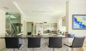 Imagem 2: Sobrado à venda com 330m², 3 quartos e 4 vagas