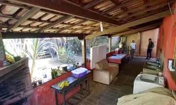 Imagem 4: Casa com 03 quartos sendo 01 suíte, varanda, todo murado