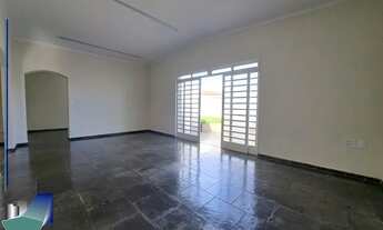 Imagem 4: RIBEIRÃO PRETO - Casa Padrão - JARDIM MOSTEIRO