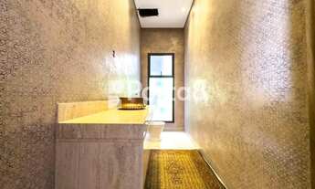 Imagem 5: Ampla Residência à Venda e Locação no Eco Village 1 - Seu Novo Lar com Segurança e Lazer C