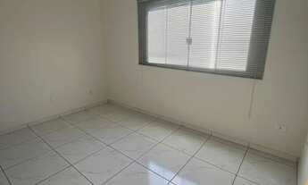 Imagem 2: Imóvel em Marialva - com cozinha planejada