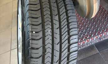 Imagem 5: Vendo 4 pneus seminovos e 4 rodas aro 16 tracker 2020/2024