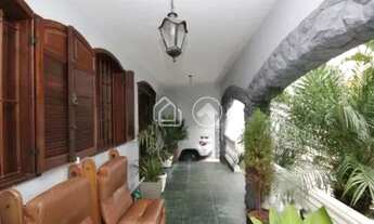 Imagem: Casa para aluguel, 7 quartos, 5 suítes