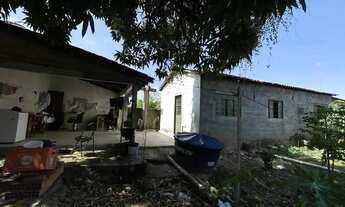 Imagem 3: Vendo Terreno Amplo c Casa na Região Central de Santo Antônio de Leverger