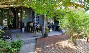 Imagem 2: Auxiliadora Predial aluga, casa de 2 dormitórios, sendo uma suíte com banheira de hidromas