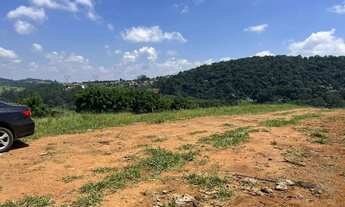 Imagem 3: Terrenos PLANOS com portaria e infraestrutura de água