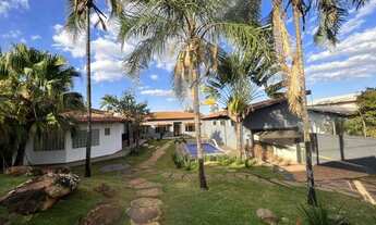 Imagem 2: Ville de Montagne 4 quartos (3 suítes) 6 vagas Corretora Michela aluga