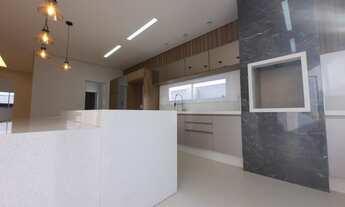 Imagem 6: Casa de condomínio para venda com 3 suítes com closet e banheira , piscina em Rio Verde GO