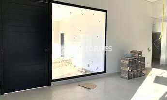 Imagem 4: Casa térrea à venda no Condomínio Mont Alcino em Valinhos, SP