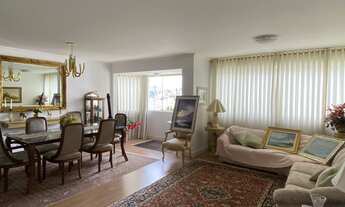 Imagem 7: Totalmente reformado. No melhor ponto da região. Ensolarado, vista e solarização indevassá