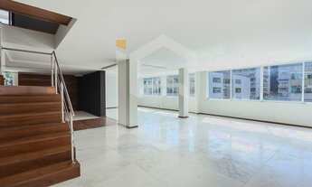 Imagem 2: Apartamento para aluguel e venda possui 330 metros quadrados com 4 quartos