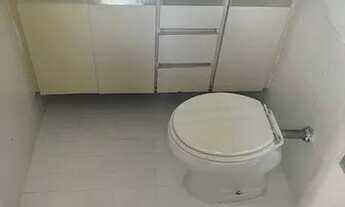 Imagem 2: Itaim - Locação - Com uma planta quadrada, este apartamento conta com 2 quartos, sendo 1 s