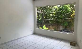 Imagem 7: Aluguel - Casa em Condomínio com 3 suítes, piscina e muito terreno - Jardim Petrópolis