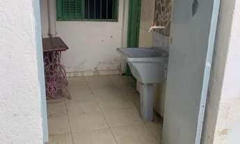 Imagem 2: Casa em quintal compartilhado