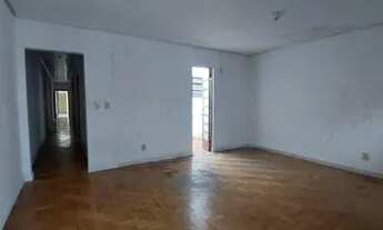 Imagem 4: Casa para aluguel e venda possui 105 metros quadrados com 1 quarto