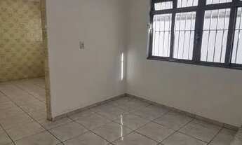 Imagem 4: Encantadora Casa de 3 Quartos no Rio Pequeno: Seu Refúgio Perfeito!