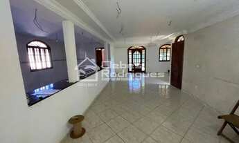 Imagem 5: Casa duplex com 5 quartos sendo 1 suíte e vista para o mar no bairro Setiba Guarapari-ES