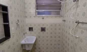 Imagem 3: 2 quartos sala cozinha banheiro varandinha. centro/rua dos invalidos 224